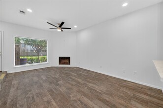 12691 Briar Patch Dr in Houston, TX - Foto de edificio - Building Photo