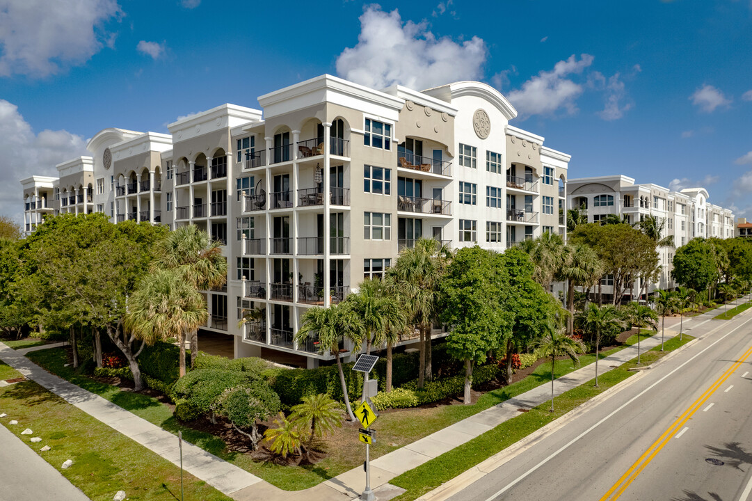 One Ocean Boulevard Condos in Deerfield Beach, FL - Building Photo