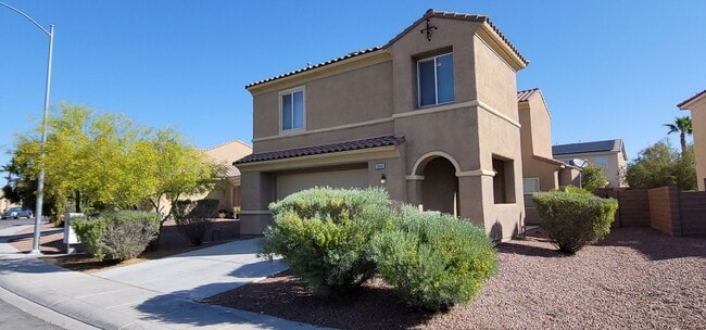 3008 Dowitcher Ave in North Las Vegas, NV - Building Photo - Building Photo
