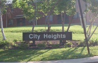 City Heights Apartamentos