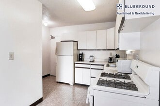 2111 Richmond Hwy in Arlington, VA - Foto de edificio - Building Photo