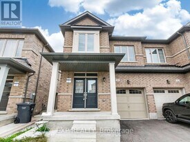 10 Truffle Ct in Brampton, ON - Building Photo