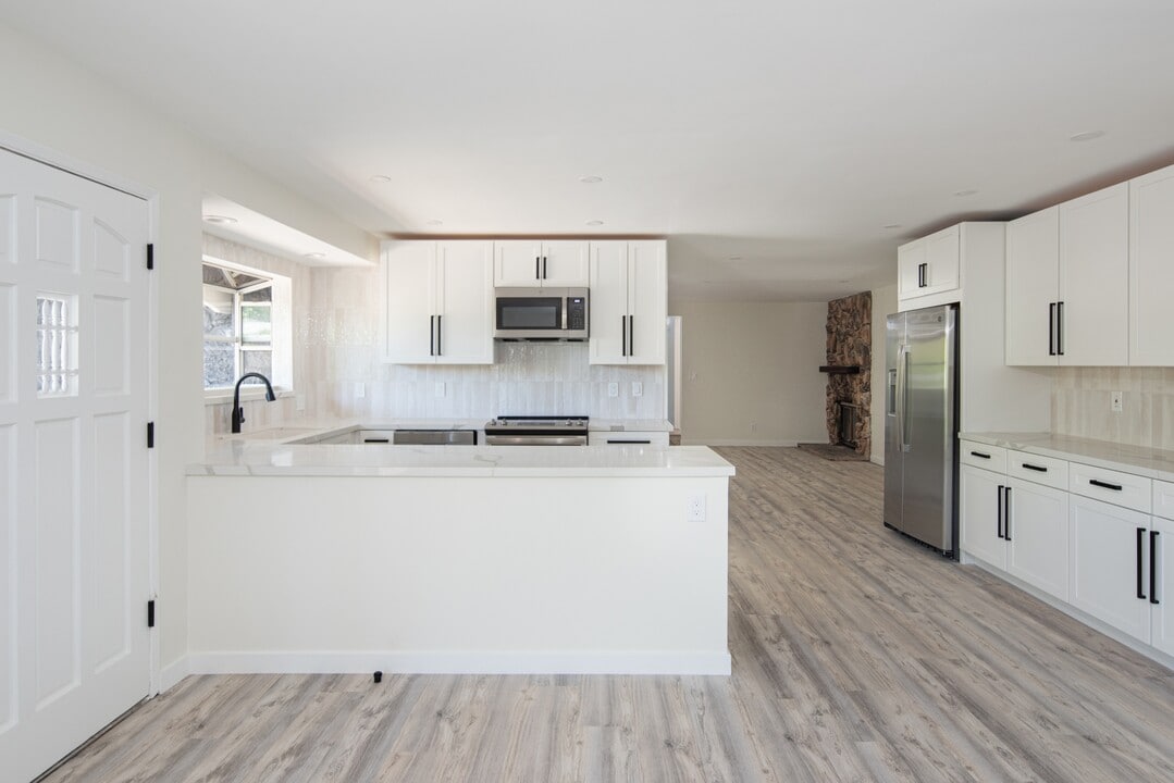 3658 Lawnwood Ct in San Luis Obispo, CA - Building Photo