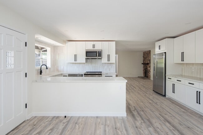 property at 3658 Lawnwood Ct