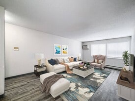 The Ridges in Des Moines, IA - Building Photo