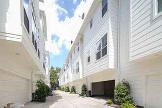 3919 Floyd St in Houston, TX - Building Photo - Building Photo
