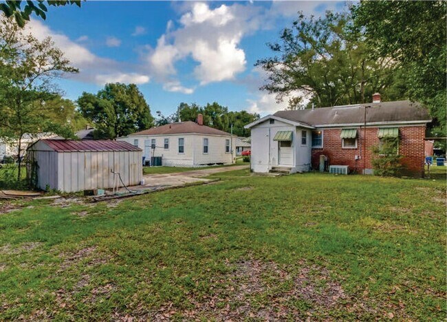 8150 Lexington Dr in Jacksonville, FL - Building Photo - Building Photo