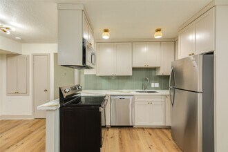 2305 55th St in Galveston, TX - Building Photo - Building Photo