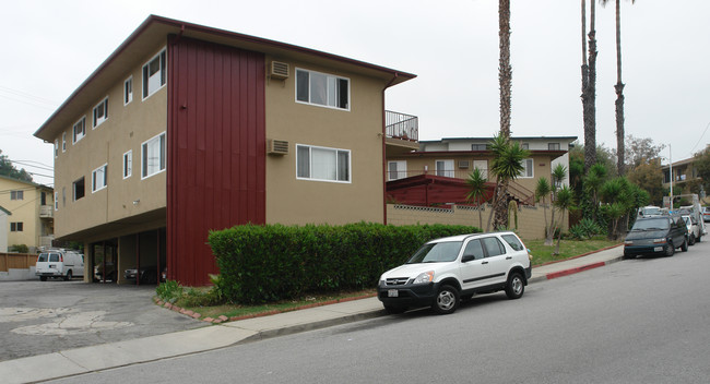 1720 Ellincourt Dr in South Pasadena, CA - Foto de edificio - Building Photo