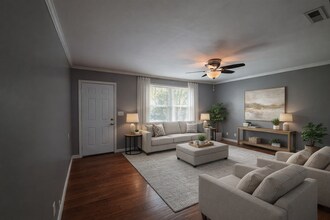 127 King Cole Dr in Clarksville, TN - Building Photo - Building Photo