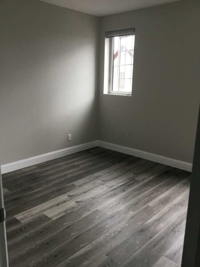 17 Quebec St in Oshawa, ON - Building Photo - Building Photo