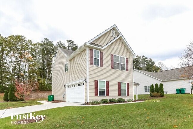 5390 Esher Drive in Walkertown, NC - Building Photo - Building Photo