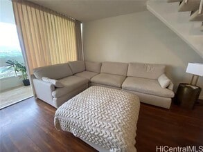 555 University Ave in Honolulu, HI - Building Photo - Building Photo