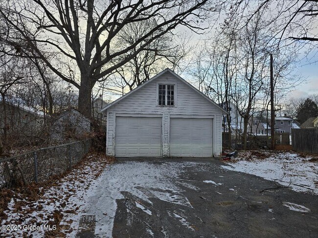 44 Sagamore St-Unit -1 in Glens Falls, NY - Building Photo - Building Photo