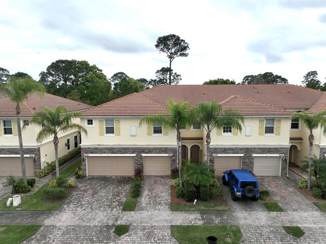 9594 SW Purple Martin Way in Stuart, FL - Building Photo - Building Photo