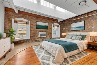 85 South St in New York, NY - Building Photo - Building Photo