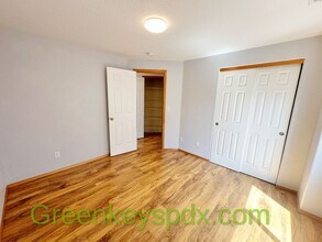 5722 NE 30th Ave in Portland, OR - Building Photo - Building Photo