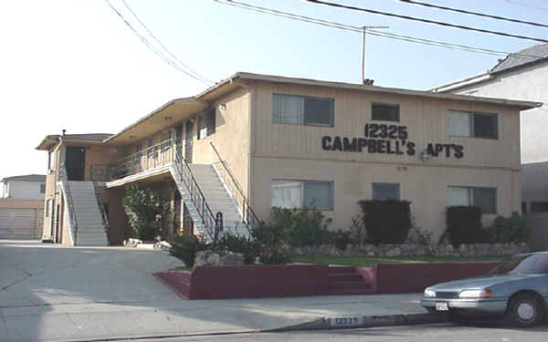 Campbell's Apartments in Hawthorne, CA - Foto de edificio - Building Photo
