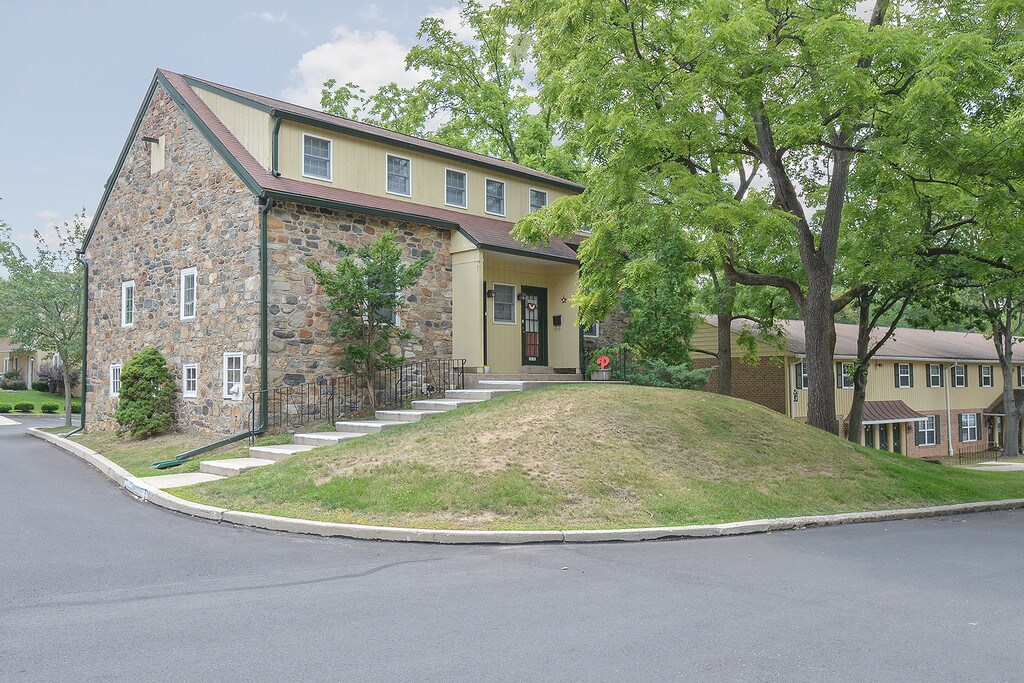 Willow Run Apartments Willow Grove, PA Apartments For Rent