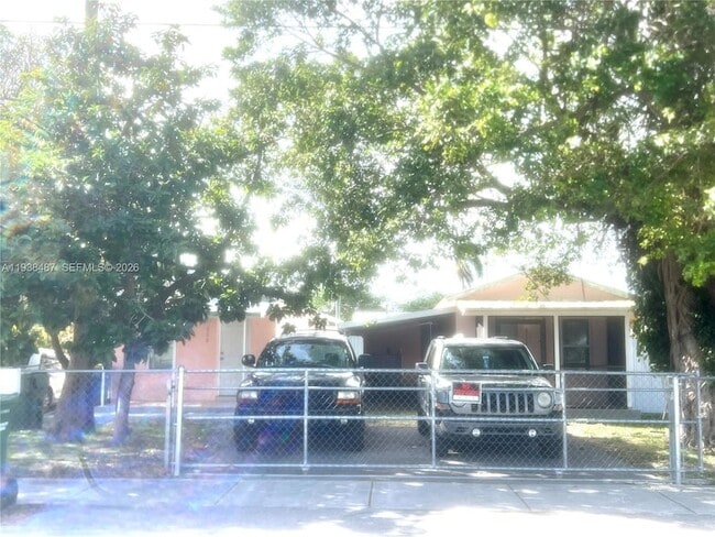 property at 616 SW 8th Ave