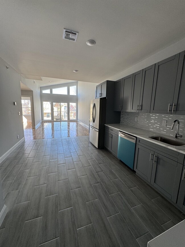 832 S 19th St in Newark, NJ - Building Photo - Building Photo