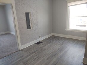 201-203 E Locust St in Davenport, IA - Building Photo - Building Photo