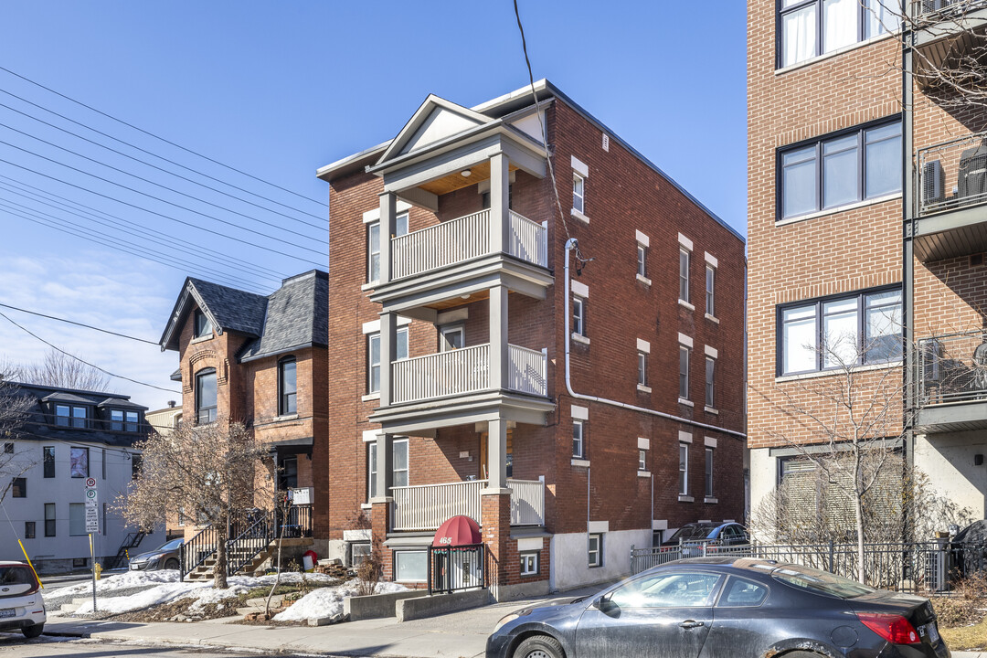 The Cozy Court in Ottawa, ON - Building Photo