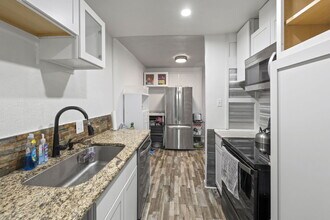 900 Saturn Dr in Colorado Springs, CO - Building Photo - Building Photo