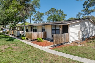 Heron Pointe in Jacksonville, FL - Foto de edificio - Building Photo