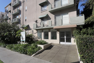 Berendo Apartments in Los Angeles, CA - Building Photo - Building Photo