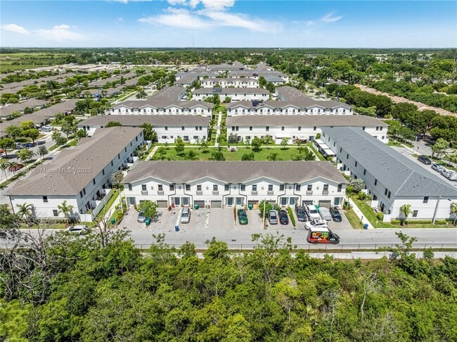 property at 1150 SW 6th Ave