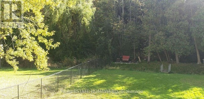 932 Elgin St in Newmarket, ON - Building Photo - Building Photo