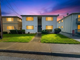 12 Linden Ave, Unit D in San Bruno, CA - Building Photo