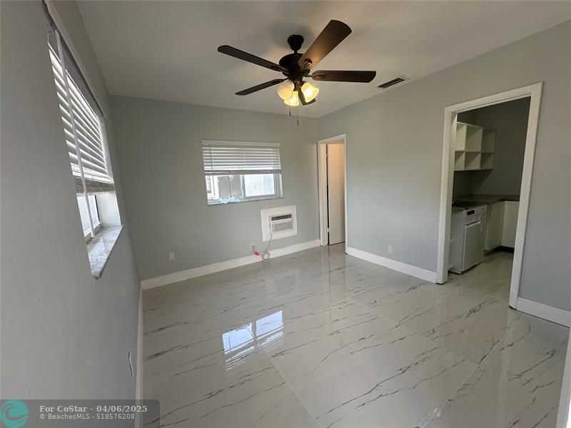 610 NE 37th St-Unit -E in Pompano Beach, FL - Building Photo