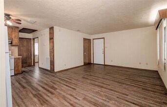 4324 Spring Valley Rd in Houston, TX - Building Photo - Building Photo