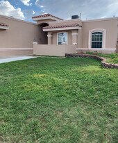 477 Horizon Heights Cir in Horizon City, TX - Building Photo