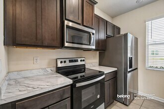 4038 Oak Mill Rd in Orange Park, FL - Foto de edificio - Building Photo