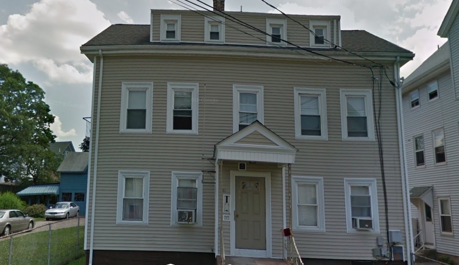 61 Meadow St in Pawtucket, RI - Building Photo