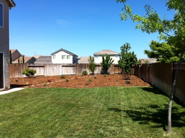 4713 Battles Ct in Elk Grove, CA - Building Photo - Building Photo