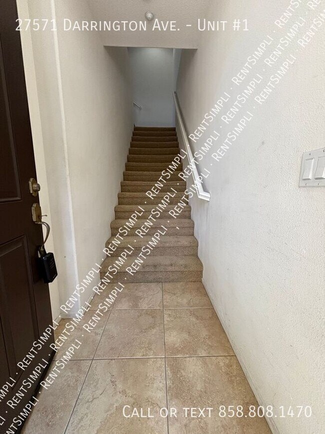 27571 Darrington Ave in Murrieta, CA - Building Photo - Building Photo