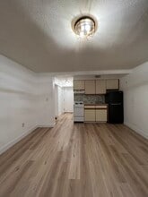 45 Oval Rd, Unit #3 in Quincy, MA - Foto de edificio - Building Photo