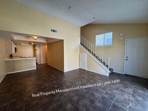44544 15th St E in Lancaster, CA - Building Photo - Building Photo