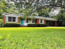 305 Hartsfield Ln in Valdosta, GA - Building Photo