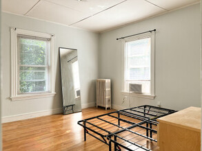 14 Smythe St, Unit 3 in Brookline, MA - Building Photo - Building Photo