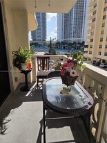 1817 S Ocean Dr in Hallandale Beach, FL - Building Photo