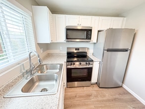 1110 E Highland Ave in Phoenix, AZ - Building Photo - Building Photo