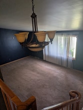 557 Murray Hill Dr in Youngstown, OH - Building Photo - Building Photo