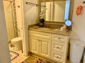 8657 Boca Glades Blvd in Boca Raton, FL - Foto de edificio - Building Photo