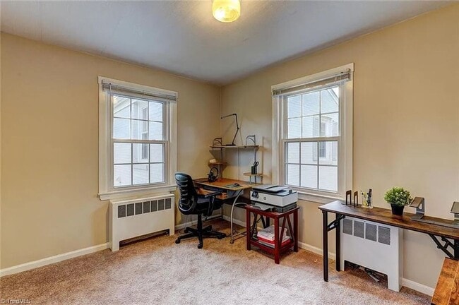 1700 W Front St in Burlington, NC - Foto de edificio - Building Photo
