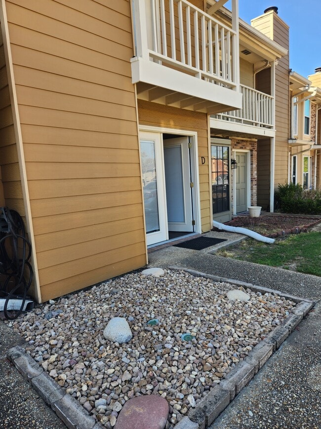 434 Longwood Ct in Baton Rouge, LA - Foto de edificio - Building Photo